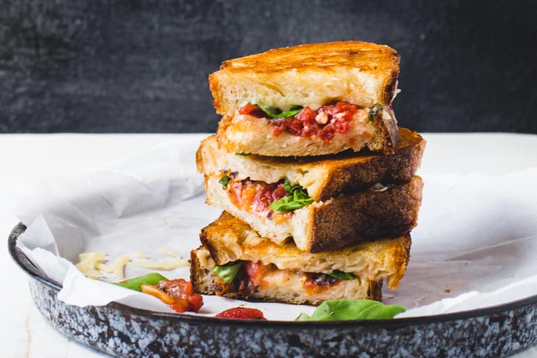 Fire-Roasted-Tomato-Grilled-Cheese-Basil
