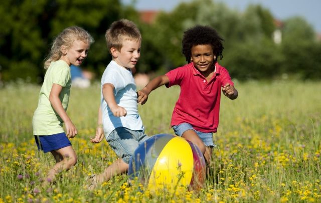 Children-Playing-640x405
